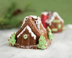 Nordic Ware Gingerbread House Duet Bageform - Perfekt til Jul -Møbelbutik 3990 06af5af6 97ac 473d 99d0 93e0efeb6177