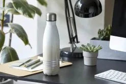 Le Creuset Vandflaske -Møbelbutik 3990 1d093a63 c7c5 40e5 af1b aafd435468ac