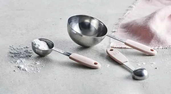 By Ditte Julie Måleskesæt - 3 Dele | Præcist Bageudstyr til Nem Måling 4 By Ditte Julie Måleskesæt - 3 Dele | Præcist Bageudstyr til Nem Måling - Billede 2