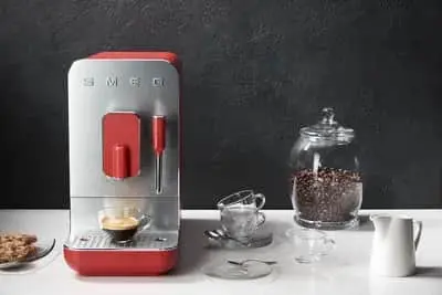 Smeg 50's Style Fuldautomatisk Espressomaskine BCC02RDMEU 5 Smeg 50's Style Fuldautomatisk Espressomaskine BCC02RDMEU - Billede 3