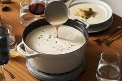 Staub Cocotte -Møbelbutik 3990 5d0c233b e434 4f6c a3a4 937278733149