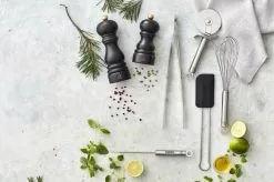 Rösle Dejskraber - Højkvalitets Bageredskaber til Profesionelt Bagearbejde -Møbelbutik 3990 6e2f5057 0010 4acc ae3c 9e4b4d7abe83