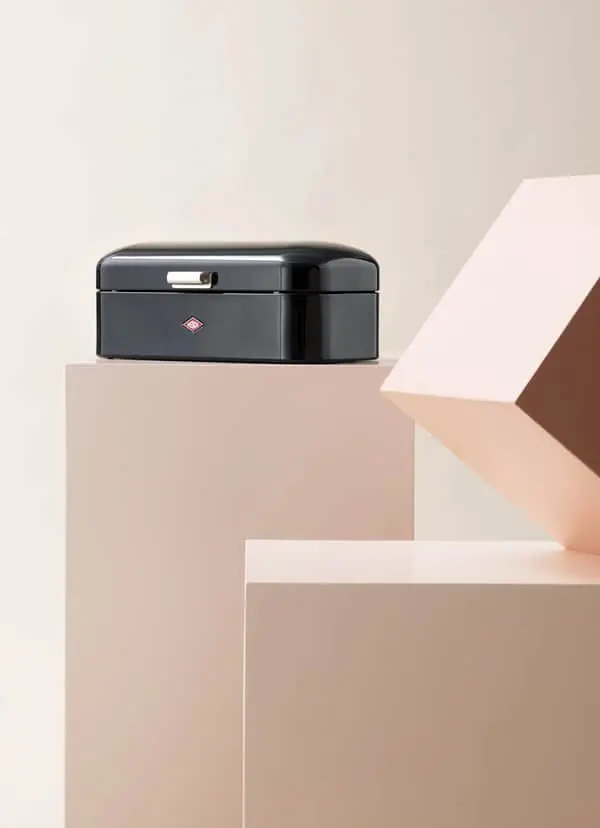 Wesco Grandy Brødkasse - Elegant og praktisk madopbevaring 4 Wesco Grandy Brødkasse - Elegant og praktisk madopbevaring - Billede 2