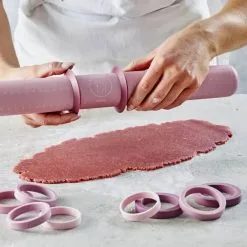 By Ditte Julie Justerbar Kagerulle - Premium Bageudstyr til Perfekt Dej -Møbelbutik 3990 f0834847 4584 4b12 aedd 81a8a261b9b1