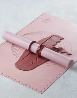 By Ditte Julie Marcipanskærer M. Bølge - 2 Stk. | Professionelt Bageudstyr til Perfekte Kager -Møbelbutik 3990 f3948b98 5bd5 4289 a050 ab685fb955d9