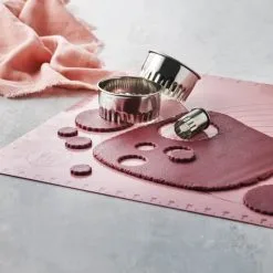 By Ditte Julie Bølget Udstikkersæt - 11 Stk. | Professionelt Bageudstyr til Perfekte Kager 7 By Ditte Julie Bølget Udstikkersæt - 11 Stk. | Professionelt Bageudstyr til Perfekte Kager -Møbelbutik 3990 ffae1c89 a4e0 4030 bd21 a3252ca06b45